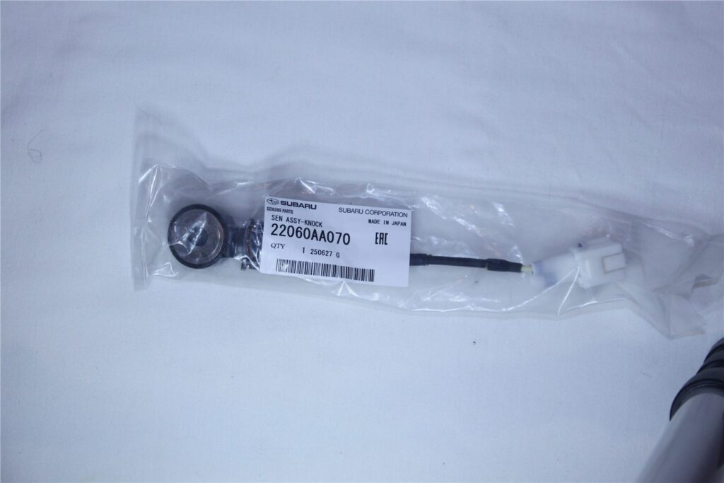 22060AA070 Subaru OEM Knock Sensor Assembly
